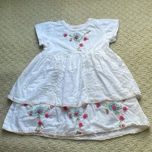 Washed but never worn Mimi & Maggie embroidered pullover dress- super cute !